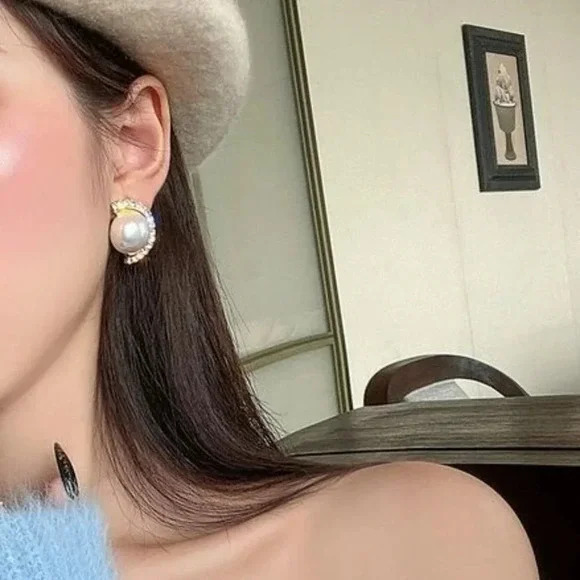 🍂 Geometric Semicircle Shape Pearl Stud Earrings For Women, FB16FA1059 - Picture 3 of 5